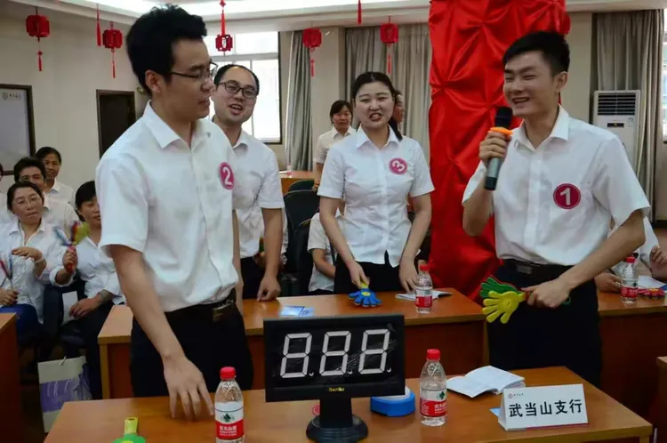 校园大赛经历怎么写银行(银行竞赛活动名称大全)