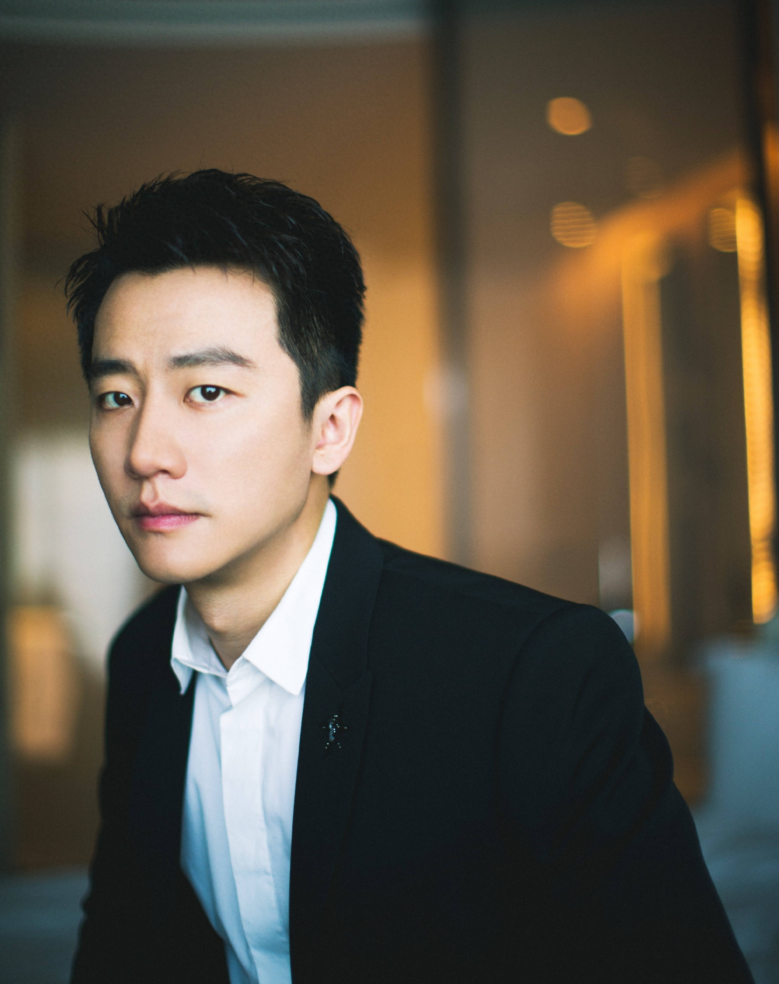 黄轩成为吃瓜群众焦点(黄轩专访)