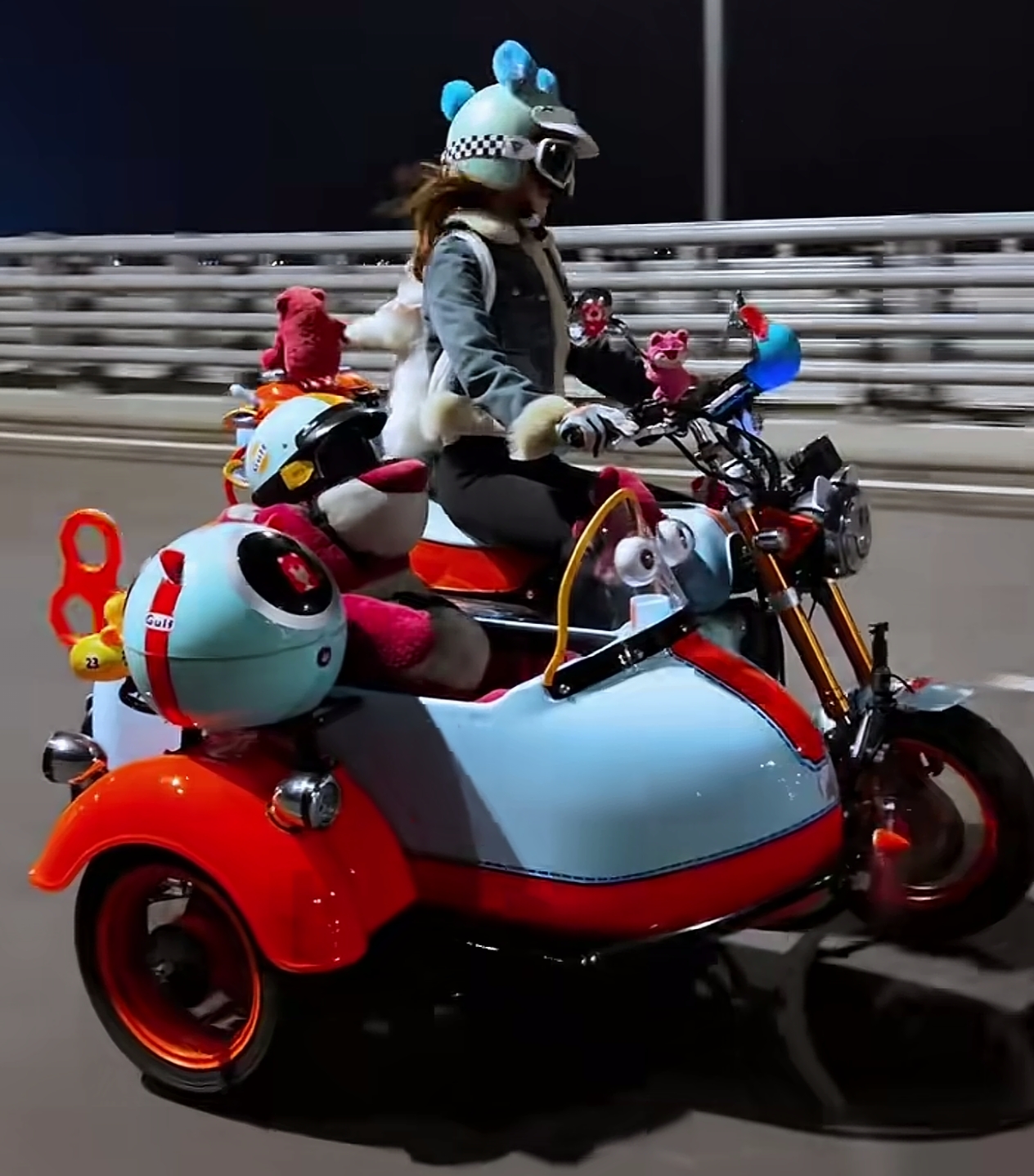 猪猪侠摩托车大赛(猪猪侠百变摩托车)