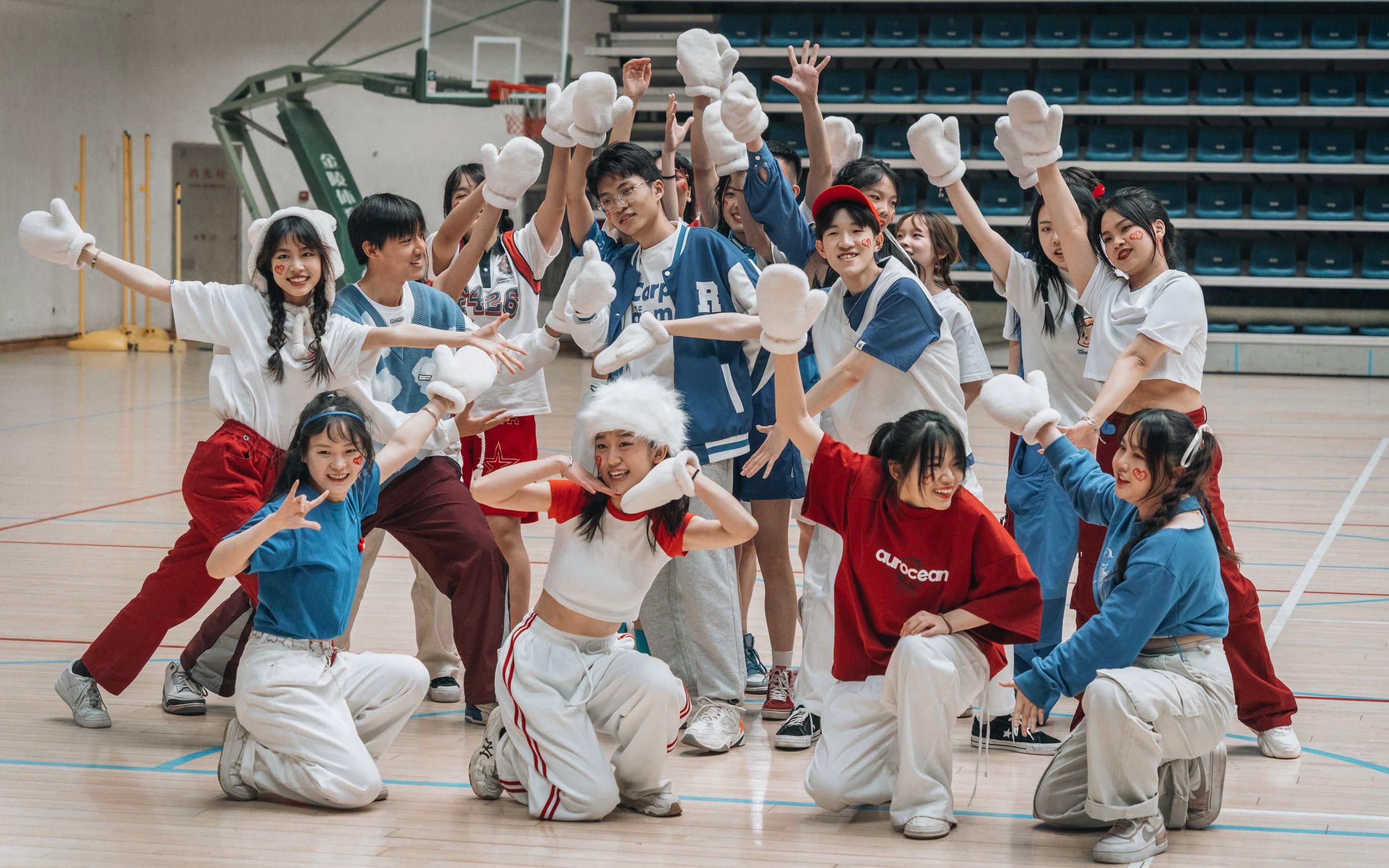 每日大赛校园反差合集精彩瞬间(今日大赛网红反差大赛在线观看)