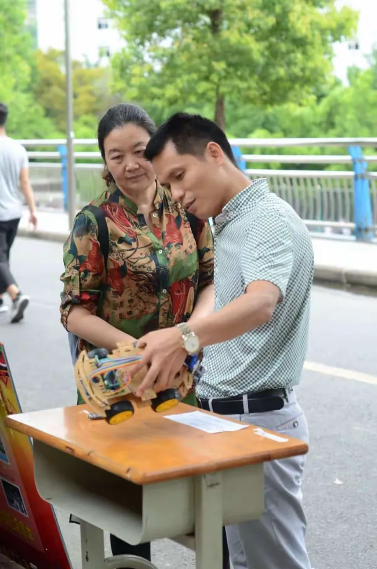 51每日大赛校园大赛怎么参加(51校园平台)